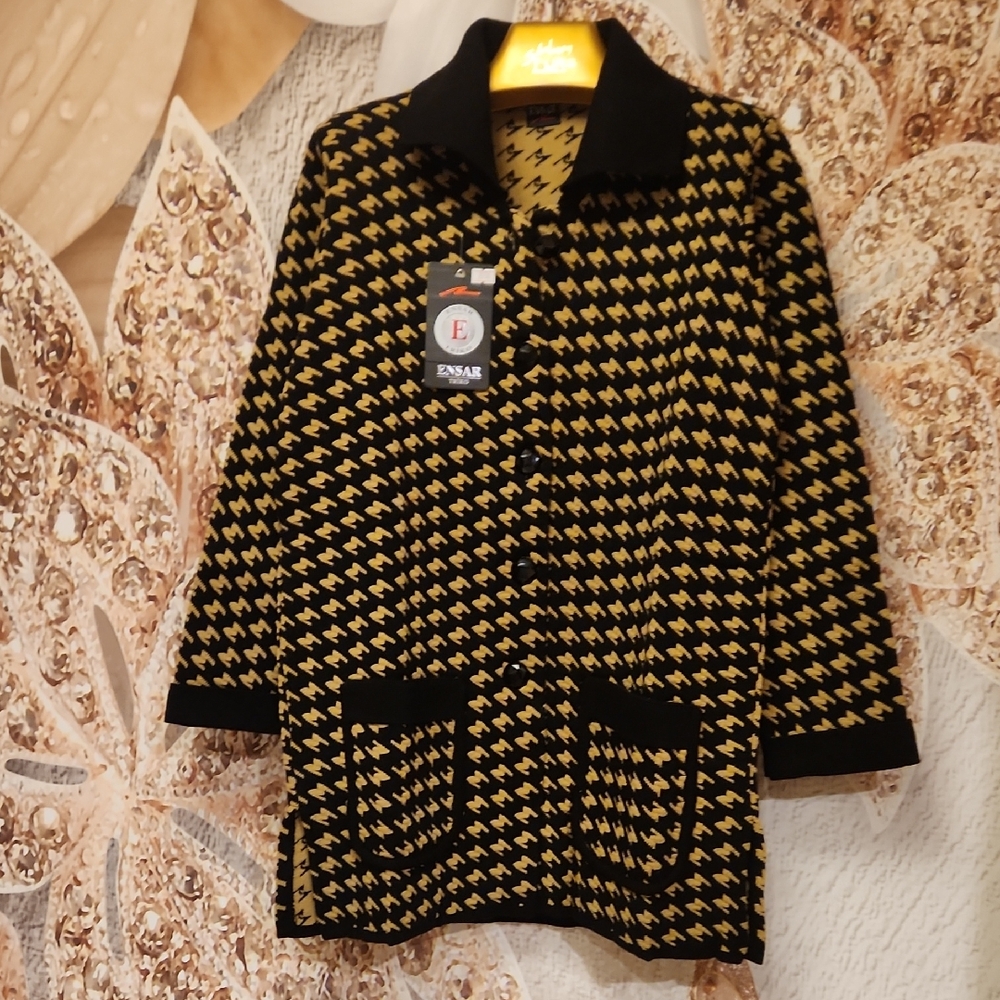 Elegant Black and Gold Houndstooth Blazer